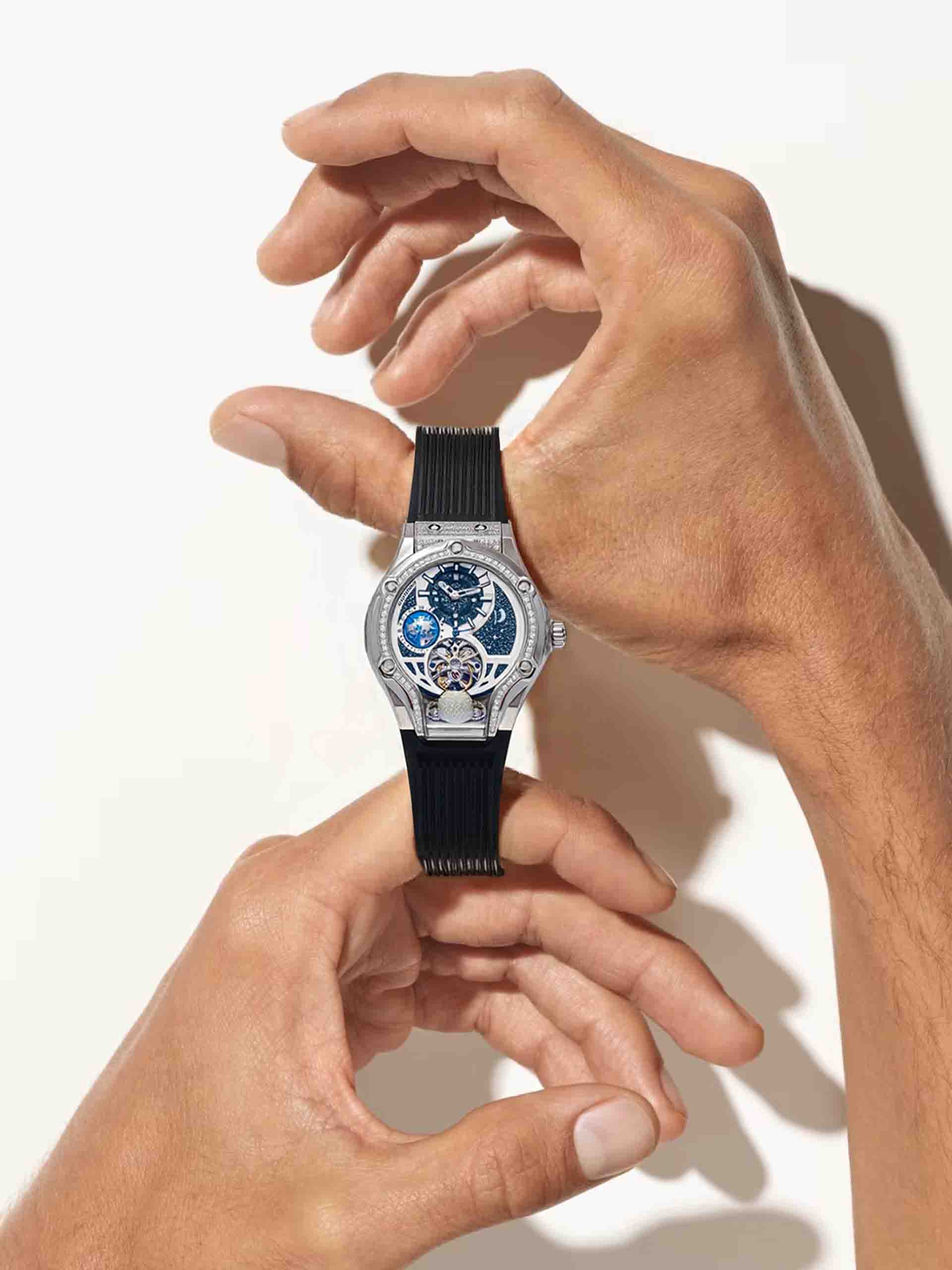 Silver strap US luxury fashion